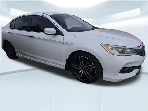 Used 2016 Honda Accord Sport image 4