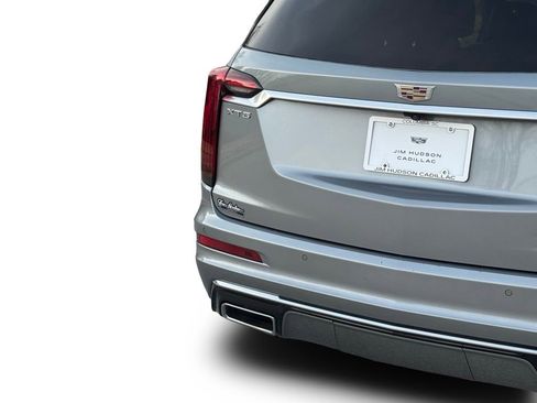 Certified 2025 Cadillac XT6 Premium Luxury image 16