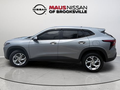 Used 2026 Chevrolet Trax LS w/ LS Convenience Package FWD image 5