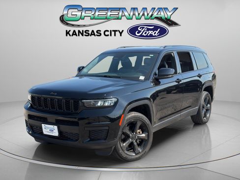 Used 2024 Jeep Grand Cherokee L Laredo AWD/4WD image 3