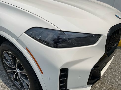 Used 2024 BMW X5 sDrive40i w/ M Sport Package RWD image 24
