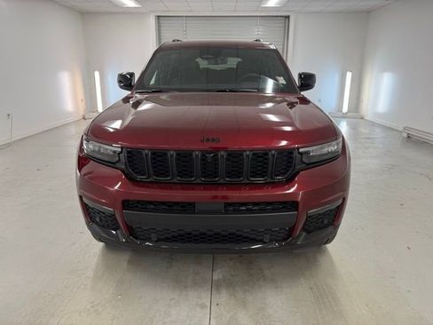 New 2025 Jeep Grand Cherokee L Limited w/ Luxury Tech Group II image 2