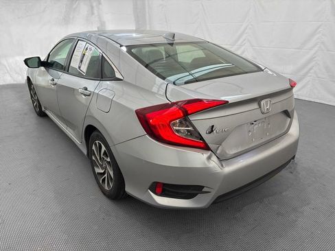 Used 2017 Honda Civic EX image 4