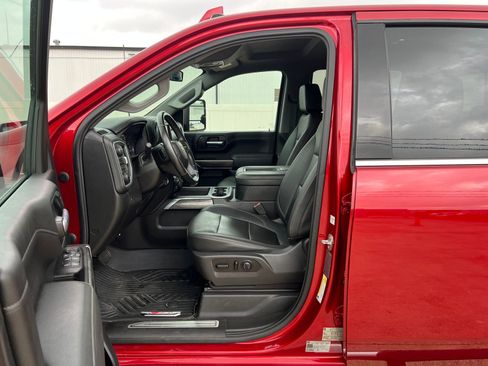 Used 2021 Chevrolet Silverado 2500 LTZ w/ LTZ Plus Package AWD/4WD image 16