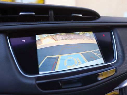 Used 2018 Cadillac XT5 Luxury w/ LPO, Black Ice Package image 9