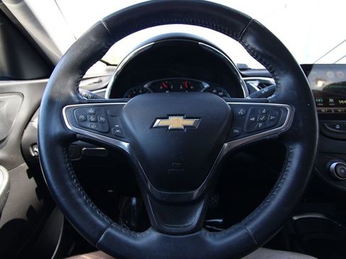 Used 2017 Chevrolet Malibu LT w/ Leather Package FWD image 20
