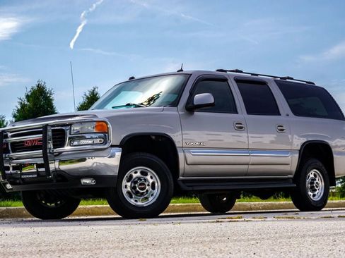 Used 2005 GMC Yukon XL 2500 SLT w/ SLT Preferred Equipment Group image 51