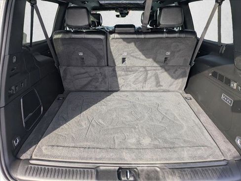 Used 2024 Jeep Wagoneer L Series II image 6