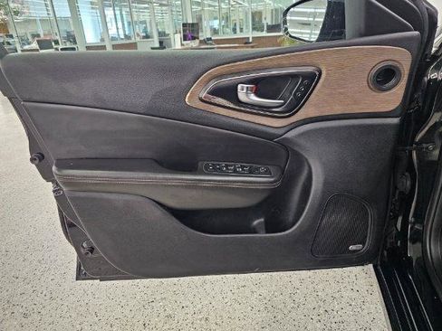 Used 2015 Chrysler 200 C w/ Navigation & Sound Group I FWD image 26