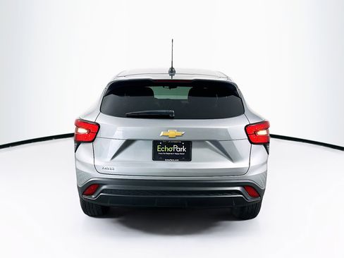 Used 2024 Chevrolet Trax LS image 7