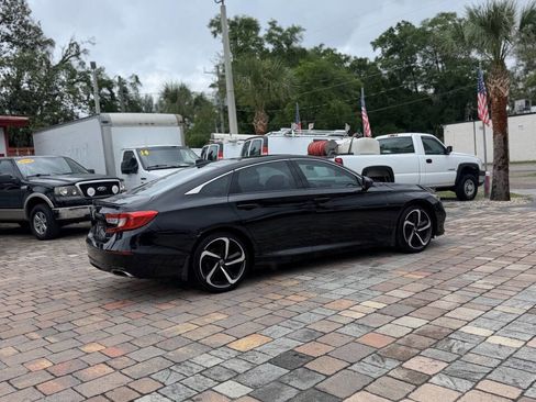 Used 2018 Honda Accord Sport image 4
