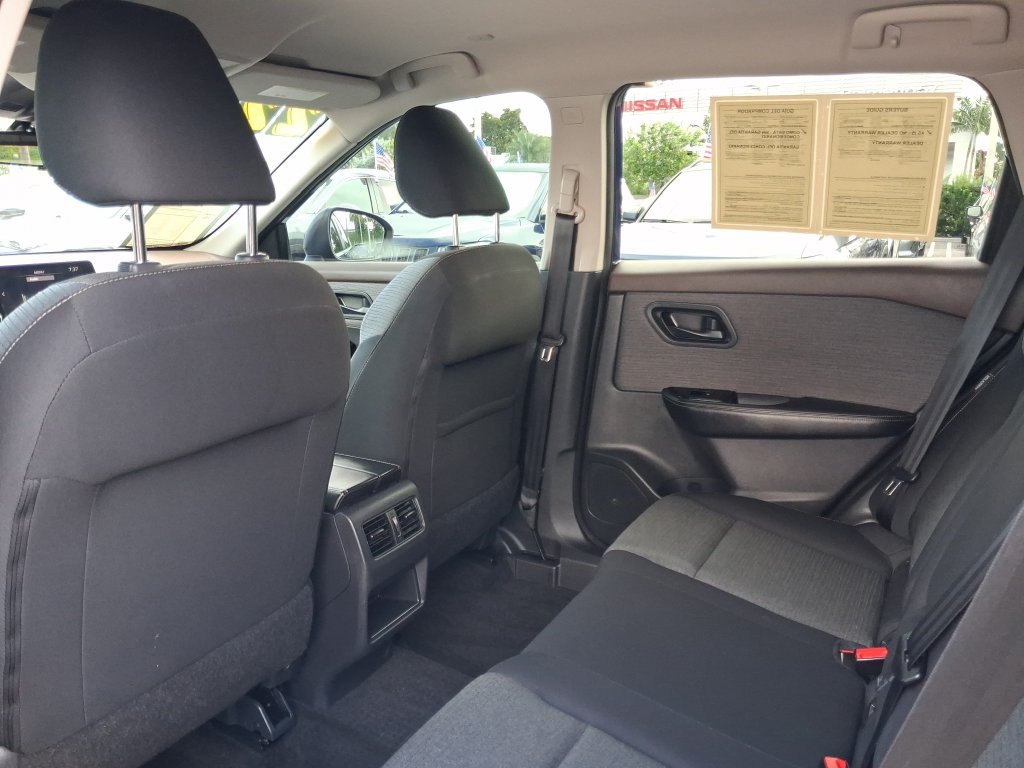 Certified 2022 Nissan Rogue S FWD image 15