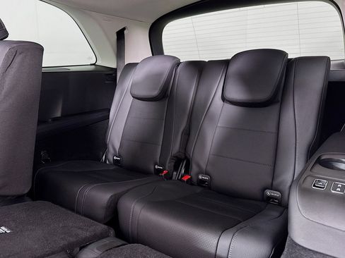 New 2026 Mercedes-Benz GLS 450 4MATIC image 8