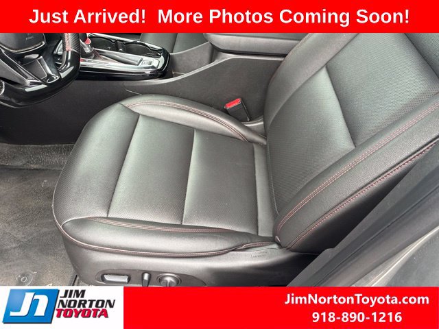 Used 2025 Chevrolet Trax RS w/ Sunroof Package FWD image 9
