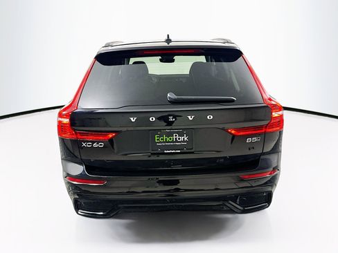 Used 2025 Volvo XC60 B5 Plus image 7