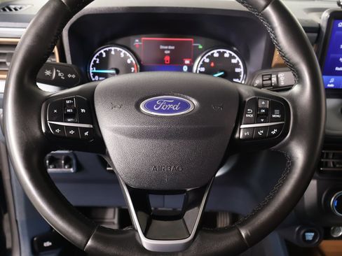 Used 2023 Ford Maverick Lariat w/ Lariat Luxury Package AWD/4WD image 3