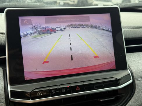 Used 2023 Jeep Compass Latitude w/ Convenience Group image 20