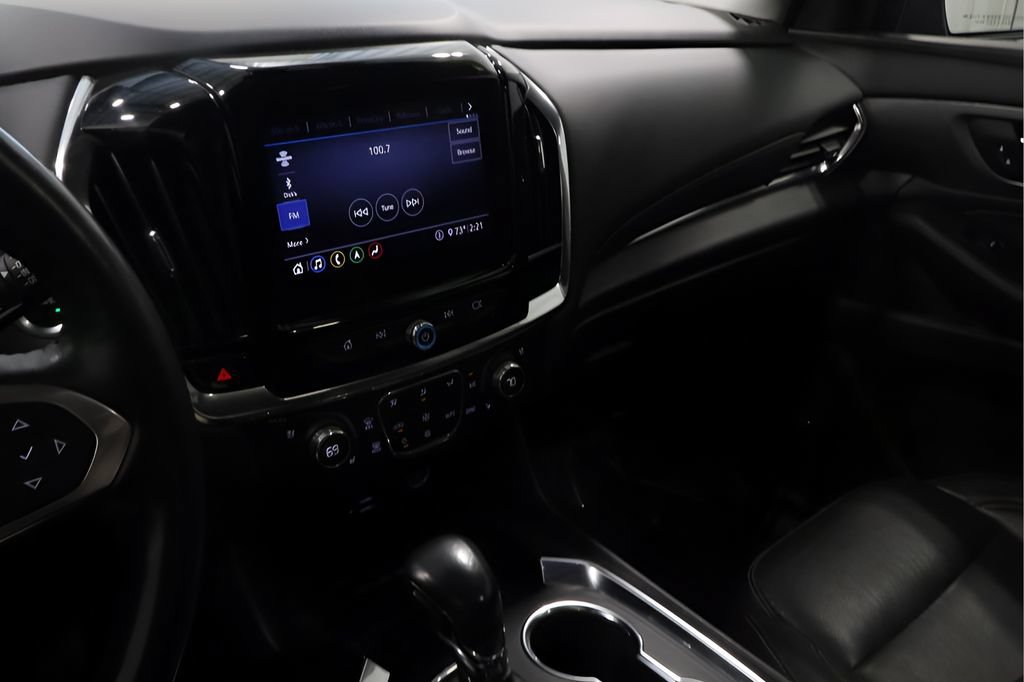 Used 2021 Chevrolet Traverse Premier FWD image 20