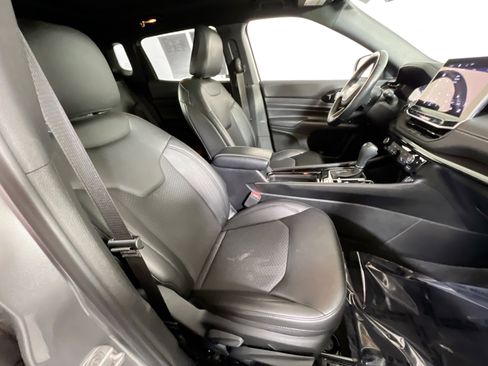 Used 2022 Jeep Compass Altitude w/ Sun and Sound Group image 28