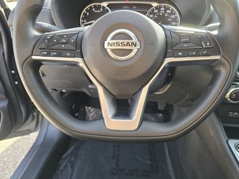 Used 2023 Nissan Sentra SV image 32