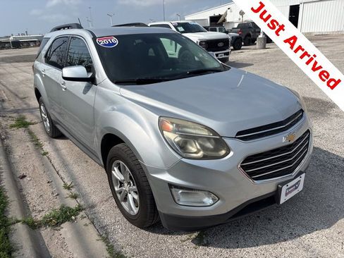 Used 2016 Chevrolet Equinox LT image 3