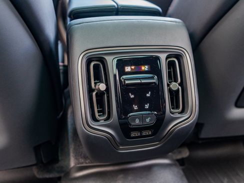 Used 2023 Aston Martin DBX 707 image 38