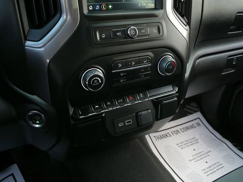Used 2022 Chevrolet Silverado 1500 Custom image 14