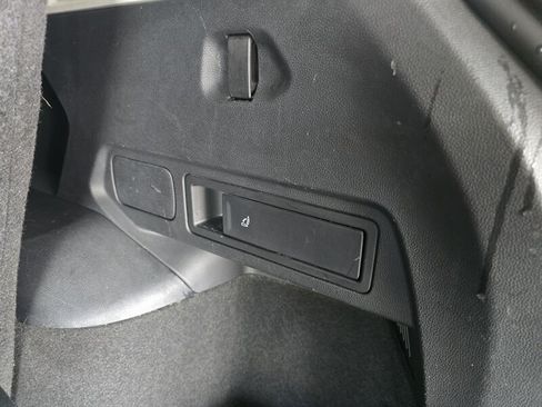 Used 2024 Volkswagen Tiguan S FWD image 32