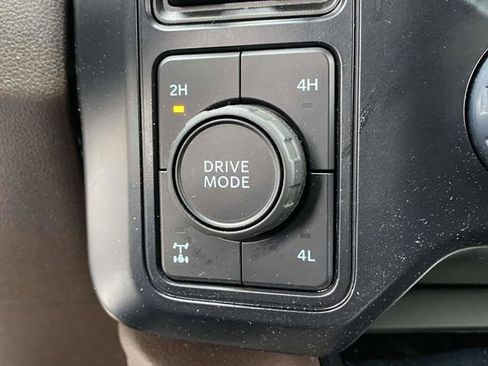 Used 2024 Ford F250 King Ranch w/ Chrome Package image 33