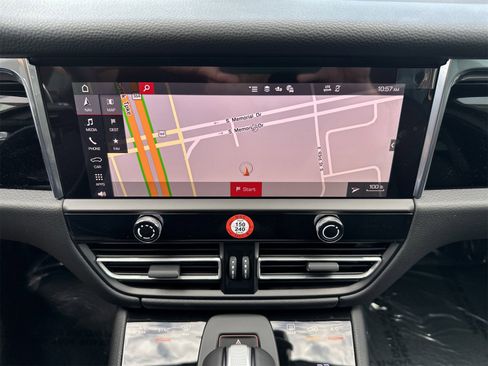 New 2025 Porsche Macan image 20