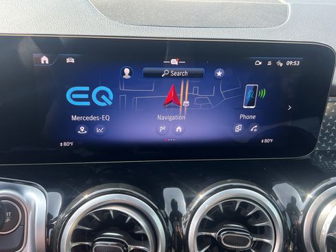 Certified 2024 Mercedes-Benz EQB 300 4MATIC image 29