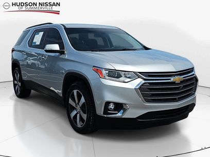 Used 2021 Chevrolet Traverse LT w/ LT Premium Package