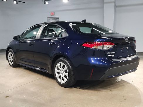 Used 2022 Toyota Corolla LE image 5