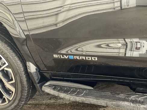 Used 2024 Chevrolet Silverado EV RST image 10