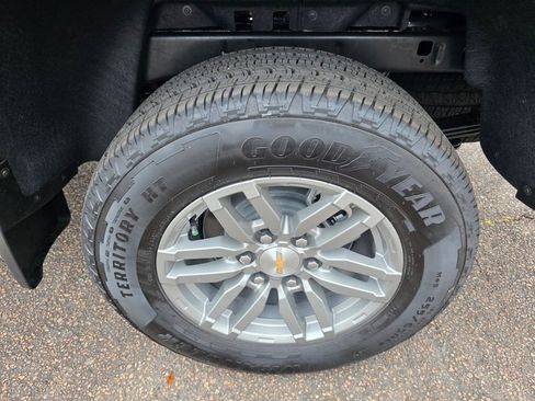 New 2025 Chevrolet Colorado LT w/ LT Convenience Package RWD image 21