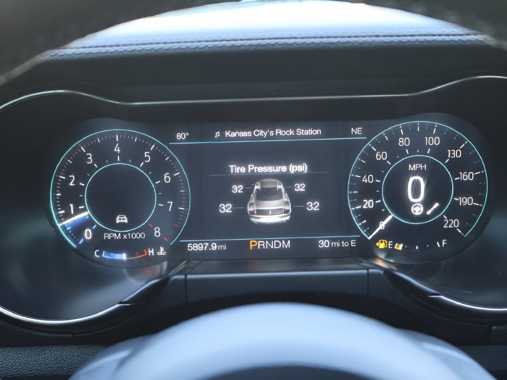Used 2022 Ford Mustang Shelby GT500 w/ Technology Package RWD image 31