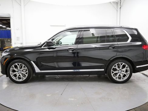 Used 2022 BMW X7 xDrive40i w/ Cold Weather Package image 4