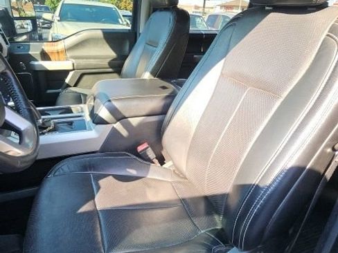 Used 2018 Ford F150 Lariat w/ Equipment Group 502A Luxury AWD/4WD image 9