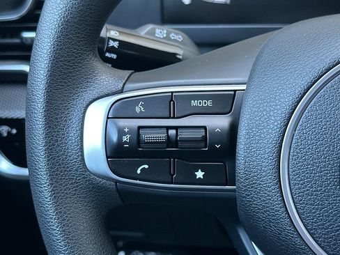 Certified 2025 Kia Sportage LX AWD/4WD image 26
