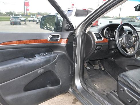 Used 2013 Jeep Grand Cherokee Limited image 11