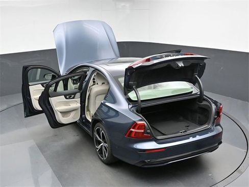 Used 2024 Volvo S60 B5 Ultimate image 47