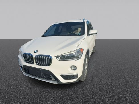 Used 2017 BMW X1 xDrive28i AWD/4WD image 4