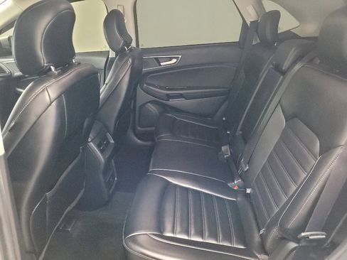 Used 2019 Ford Edge SEL w/ Equipment Group 201A image 18