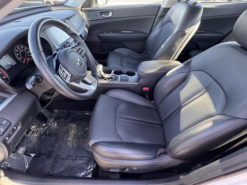 Used 2020 Kia Optima SE image 17