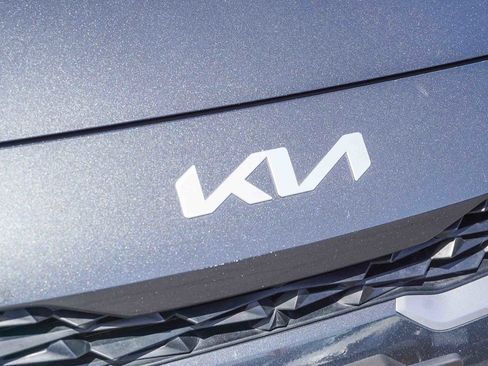 Used 2024 Kia Forte LXS image 11