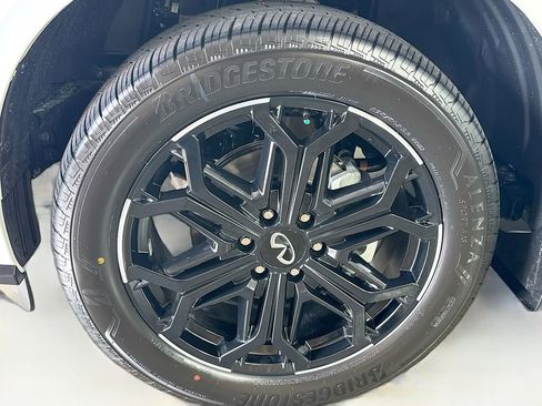 New 2026 INFINITI QX80 4WD image 42