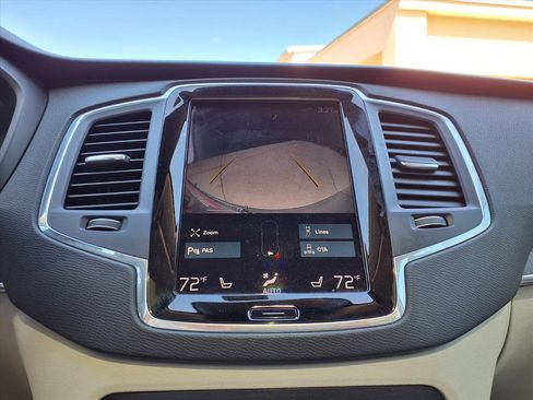 Used 2020 Volvo XC90 T5 Momentum w/ Protection Package Premier image 25