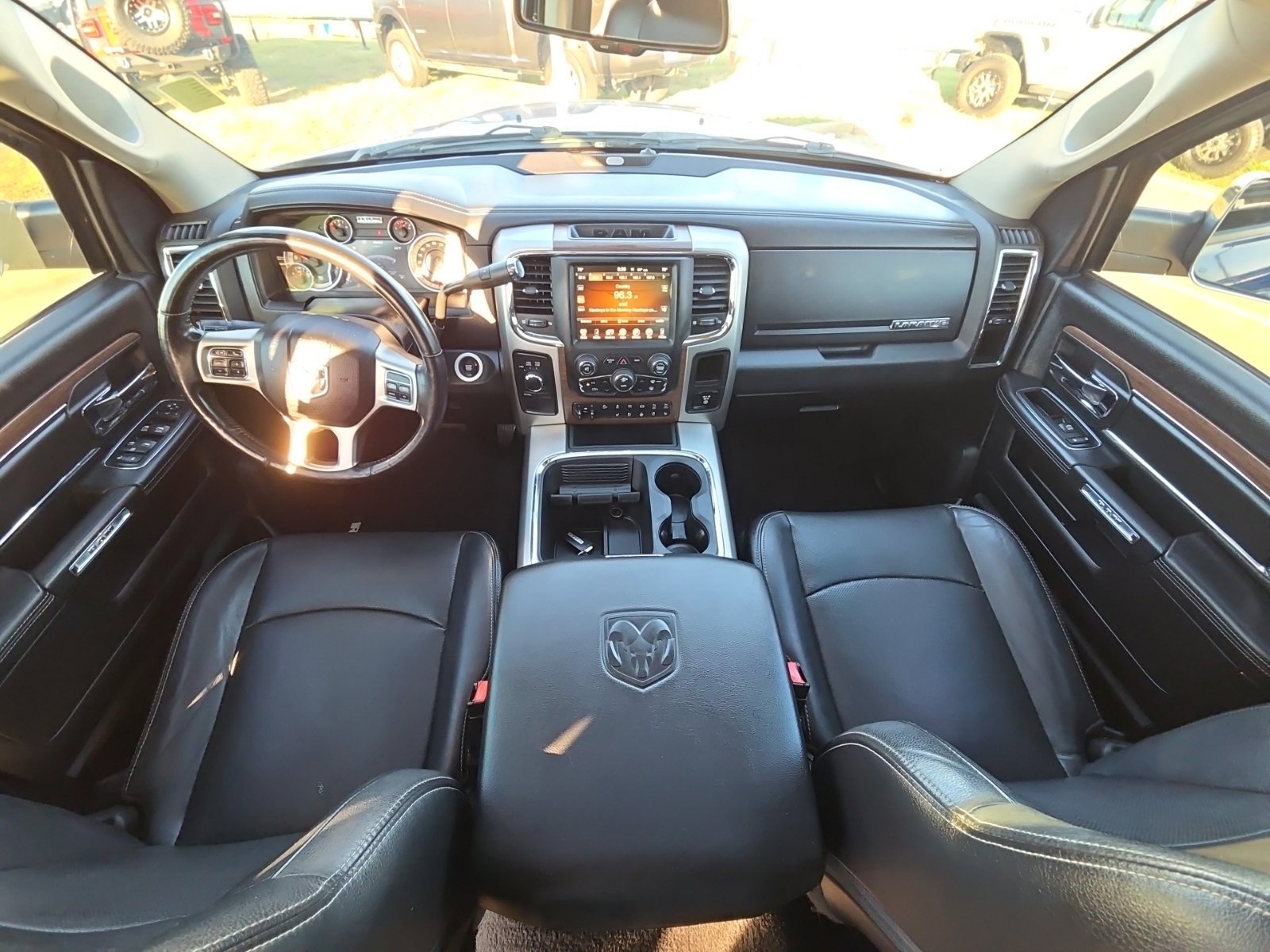Used 2017 RAM 2500 Laramie w/ Convenience Group AWD/4WD image 12