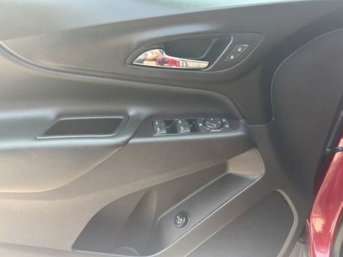 Used 2021 Chevrolet Equinox LT image 59