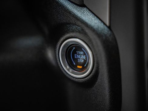 Used 2024 Chevrolet Silverado 2500 Custom image 36